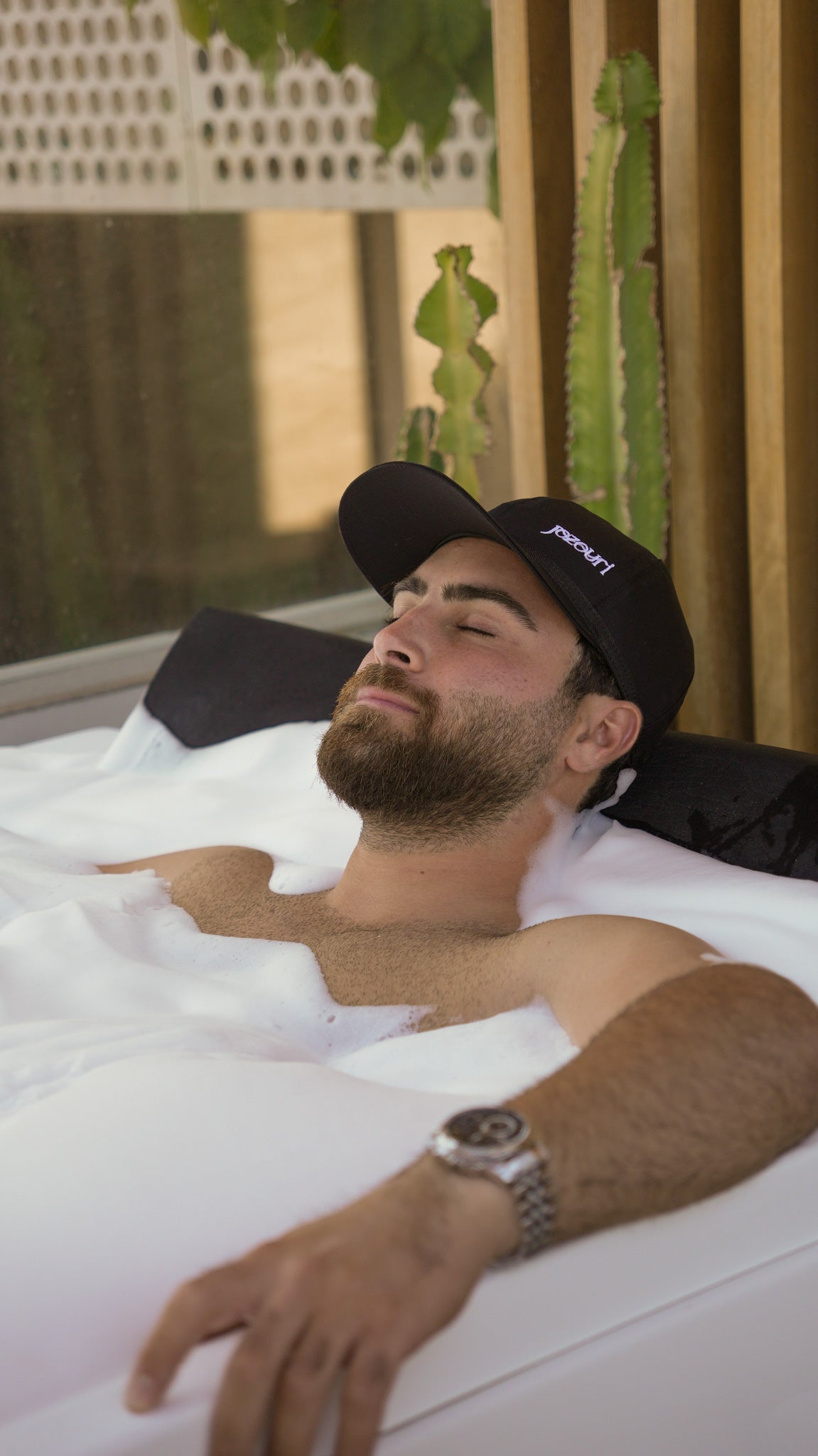 How Red Light Therapy Helps Reverse Hair Loss